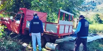 Efectivos policiales recuperaron camioneta robada en San Vicente