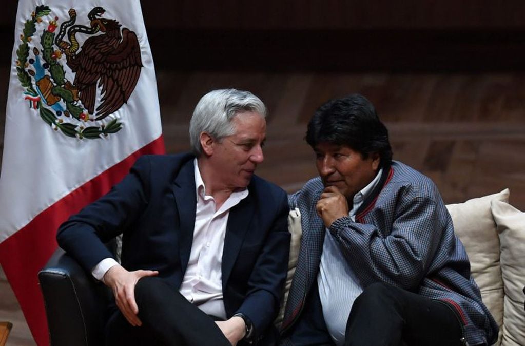 Evo Morales y Alvaro Garcia Linera en México (Foto: PEDRO PARDO/AFP)