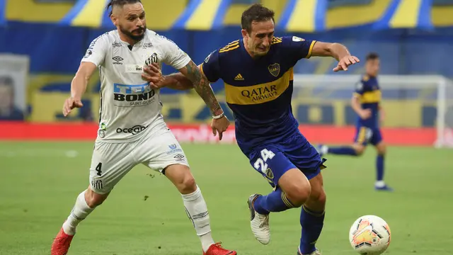 Carlos Izquierdoz en el partido de Boca frente a Santos por Copa Libertadores