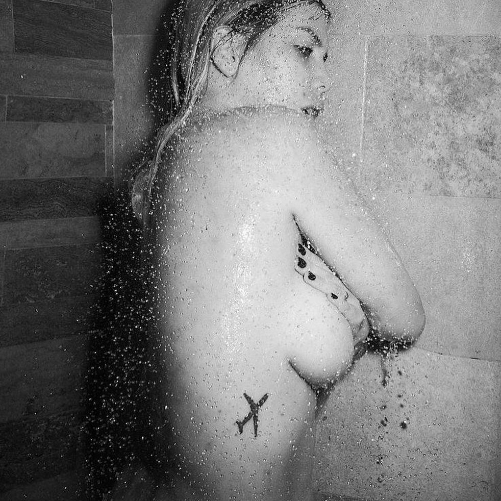 "Mood", la publicación de Wanda Nara desde la ducha.