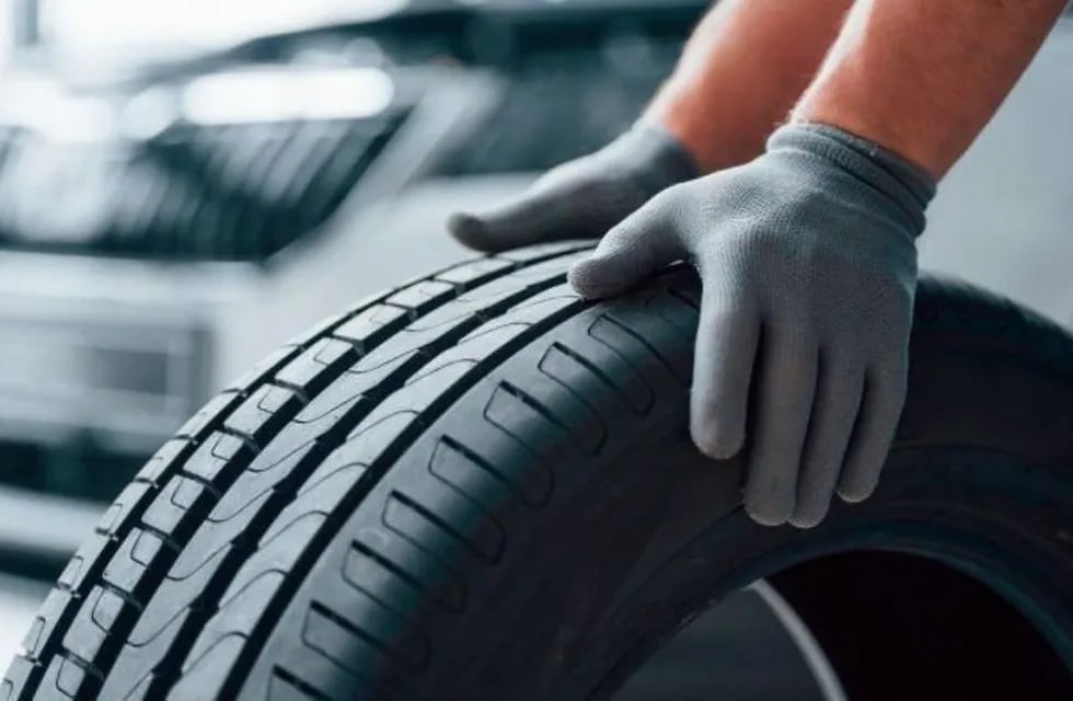 Los empresarios del sur mendocino temen por el desabastecimiento de neumáticos.