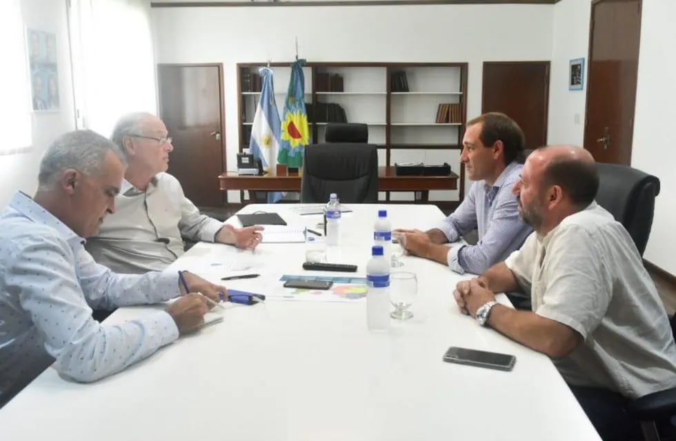 El intendente Julio Garro se reunió con el ministro de Salud, Daniel Gollán (Twitter Julio Garro)