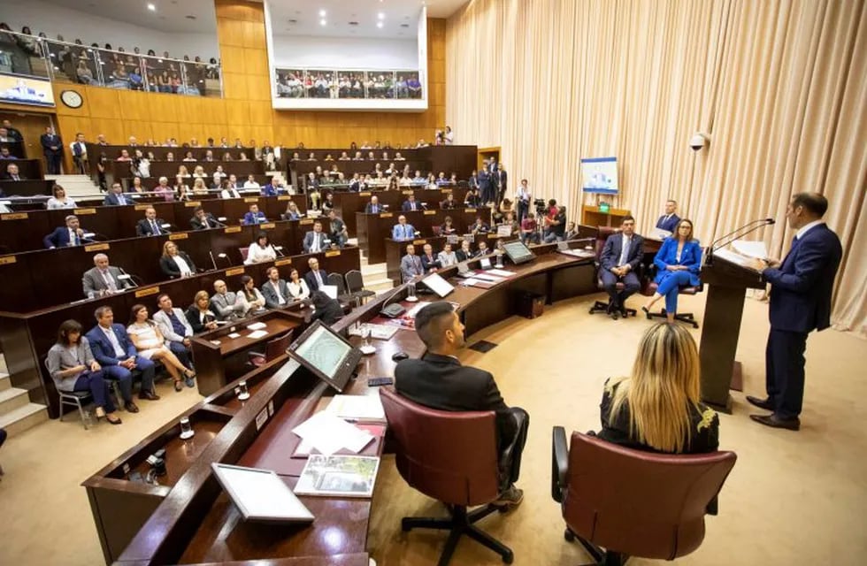 Gutiérrez inauguró el período de sesiones ordinarias de la Legislatura neuquina