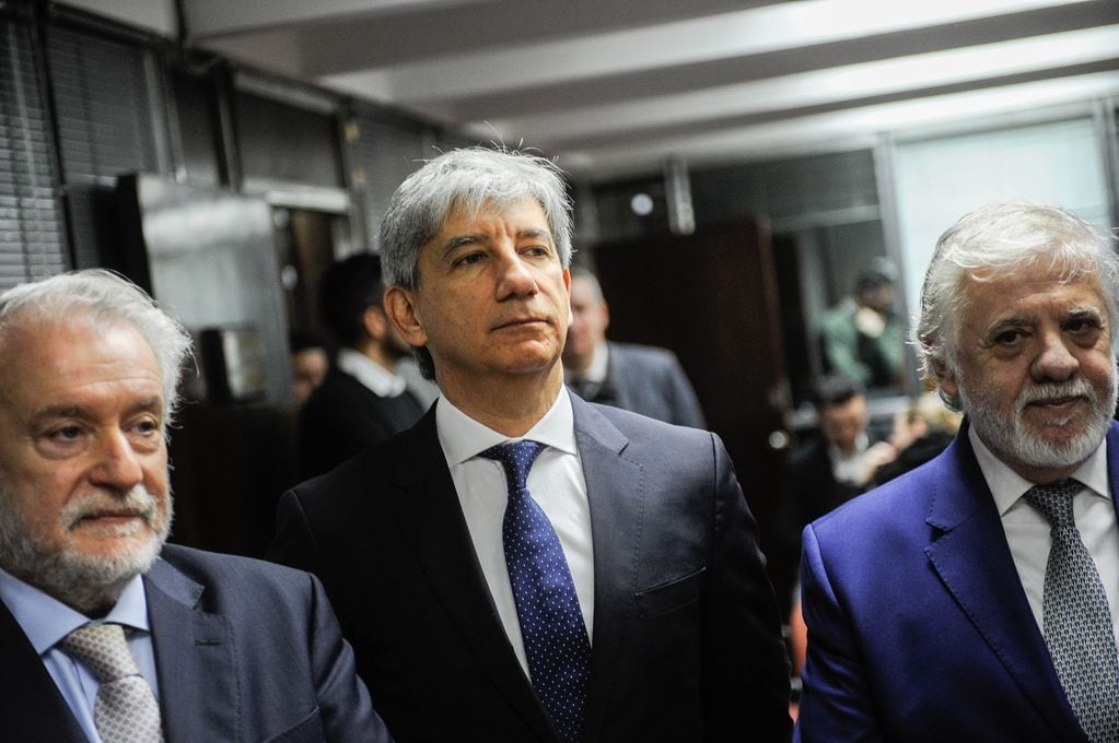Walter Bento y su abogado Mariano Fragueiro Frías durante el juicio en el Consejo de la Magistratura de Buenos Aires (Foto Federico López Claro)