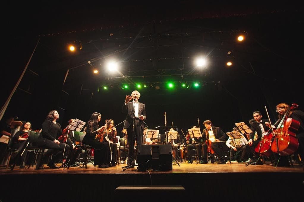 La Orquesta Juvenil de Rosario y Coral Makus de Ushuaia, compartieron escenarios y música.