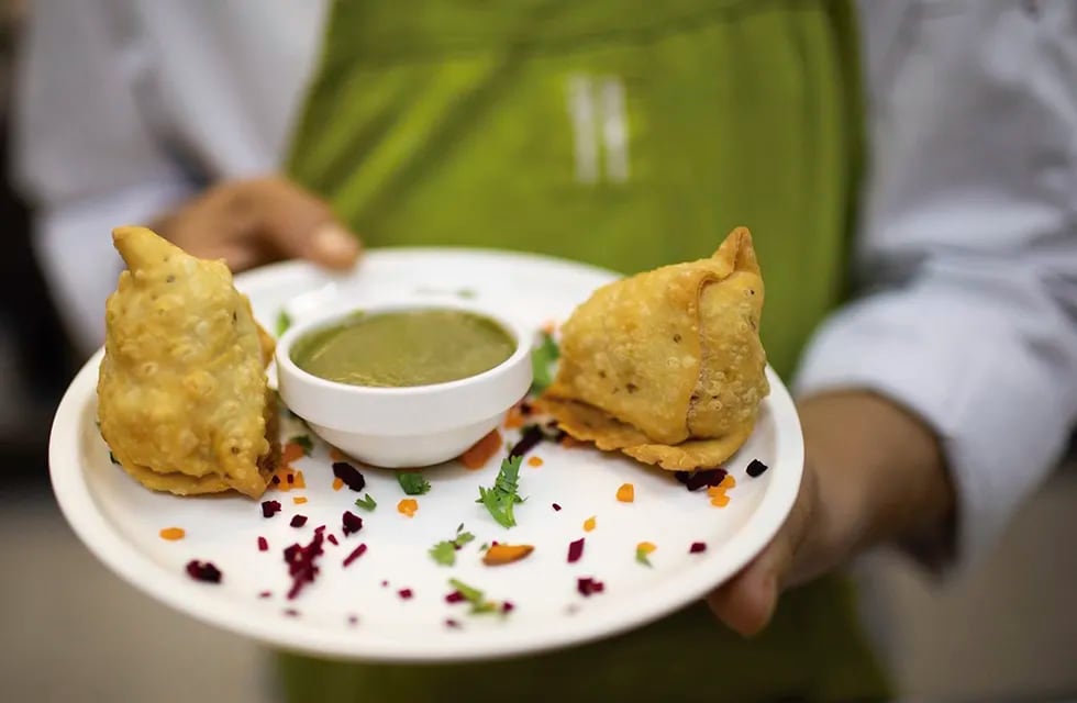 El sabor de la India en casa: cómo preparar Samosas de manera fácil y rápida.