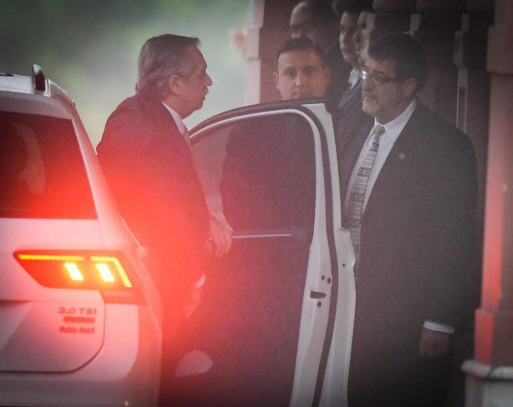 Alberto Fernández llega a la Casa Rosada para reunirse con Mauricio Macri. (Federico López Claro)