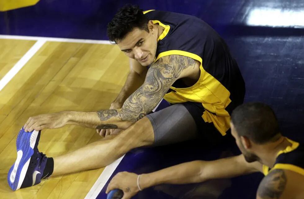 DYN51, BUENOS AIRES 06/03/2017, CARLOS DELFINO ESTA TARDE EN EL MICROESTADIO DE BASQUET DE BOCA JUNIORS DURANTE SU PRIMER ENTRENAMIENTO. FOTO: DYN/ALBERTO RAGGIO. buenos aires carlos delfino entrenamiento practica del equipo boca juniors basquet basquetbolistas entrenando