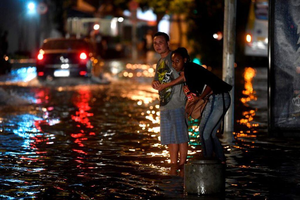 La lluvia causó inundaciones. (AFP)
