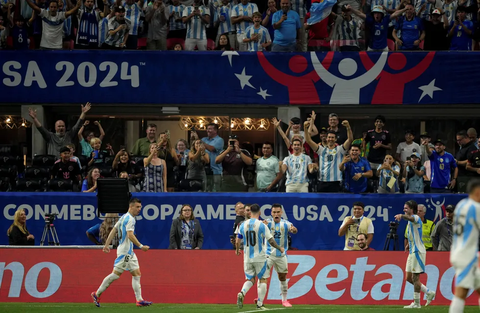 La selección argentina superó a Canadá en el debut en la Copa América 2024. (AP)