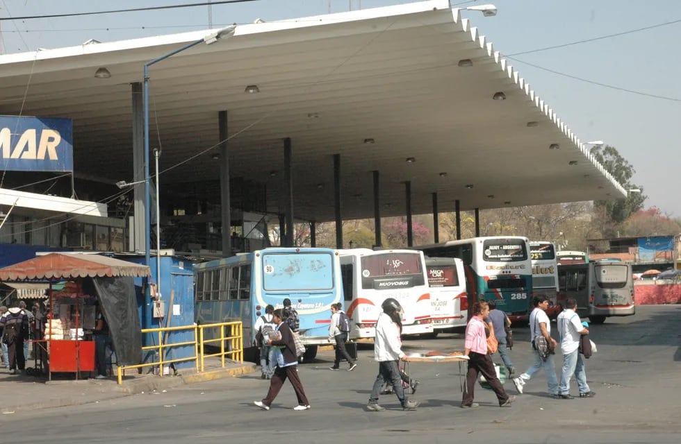 Vista de la antigua terminal de ómnibus de Jujuy, que funcionaba en el barrio Castañeda.