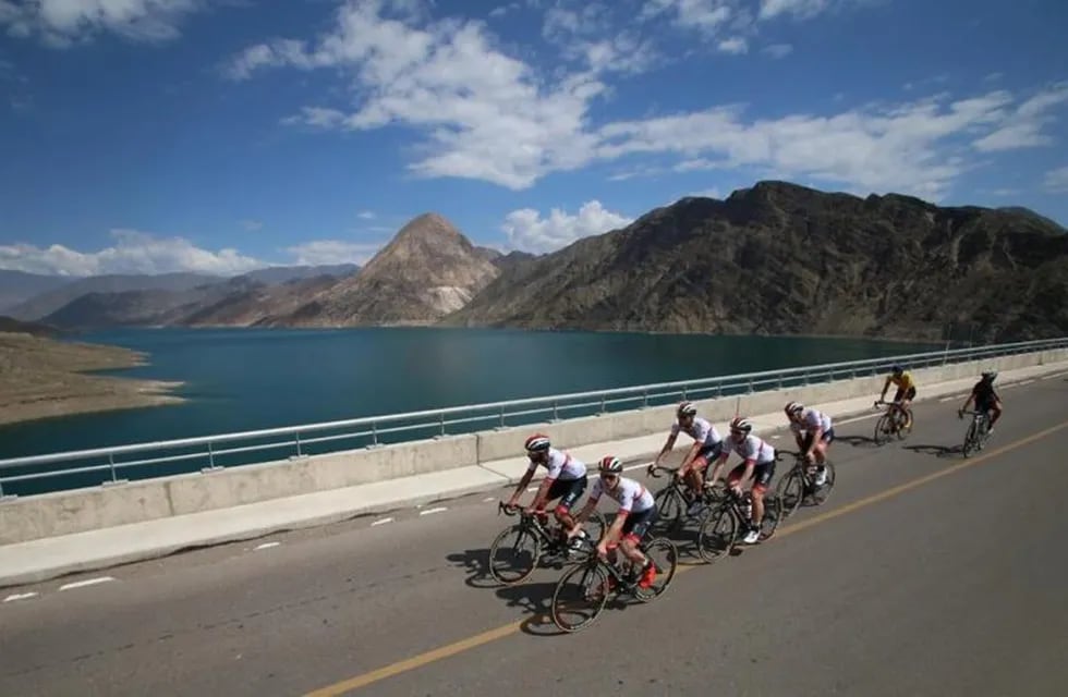 Los ciclistas elite, en las rutas sanjuaninas.