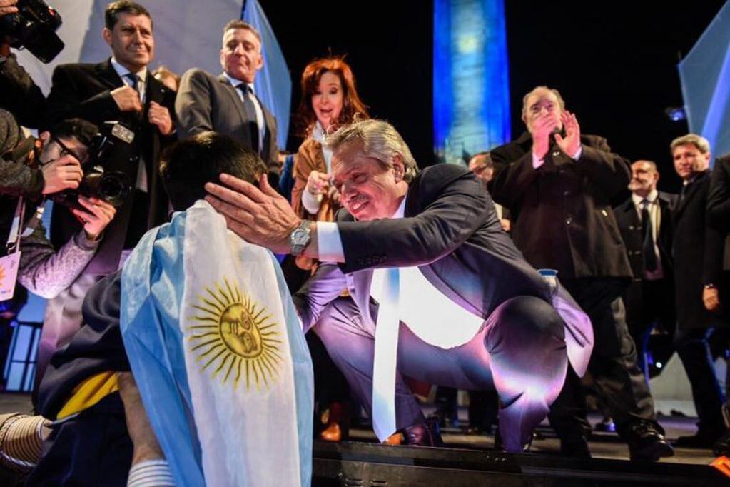 Alberto Fernández, en el cierre de campaña del Frente de Todos en Rosario antes de las PASO. (Crédito: @alferdez)