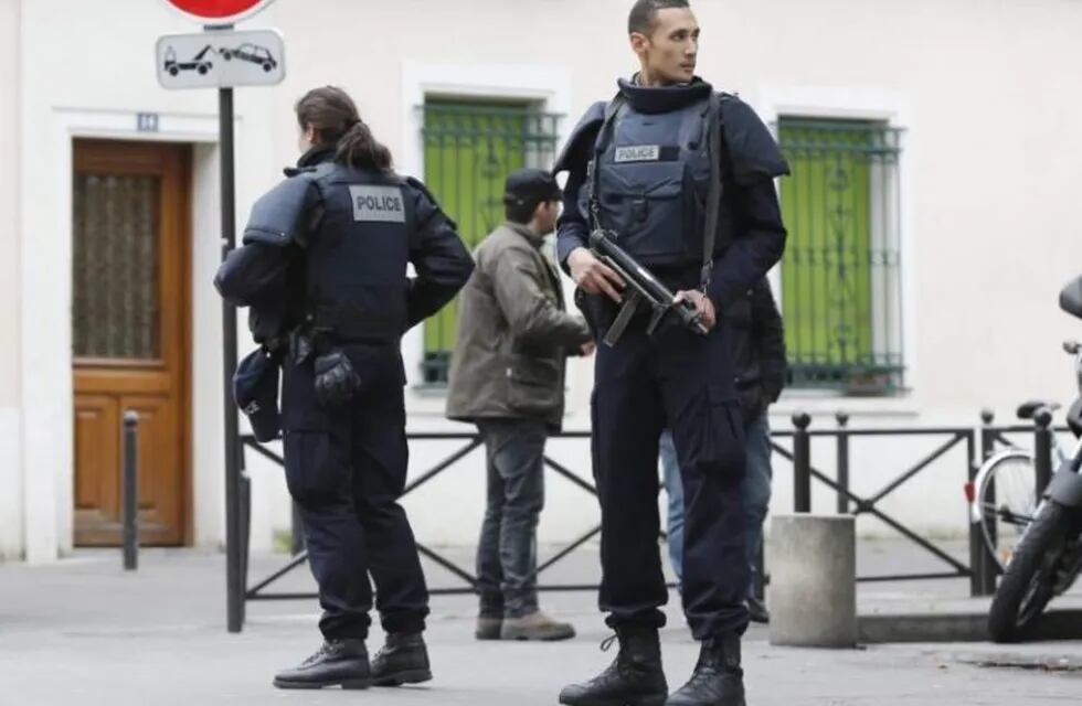 Un desequilibrado de 50 años fue detenido en Lyon después de haber tratado de agredir en Lyon a una militar.