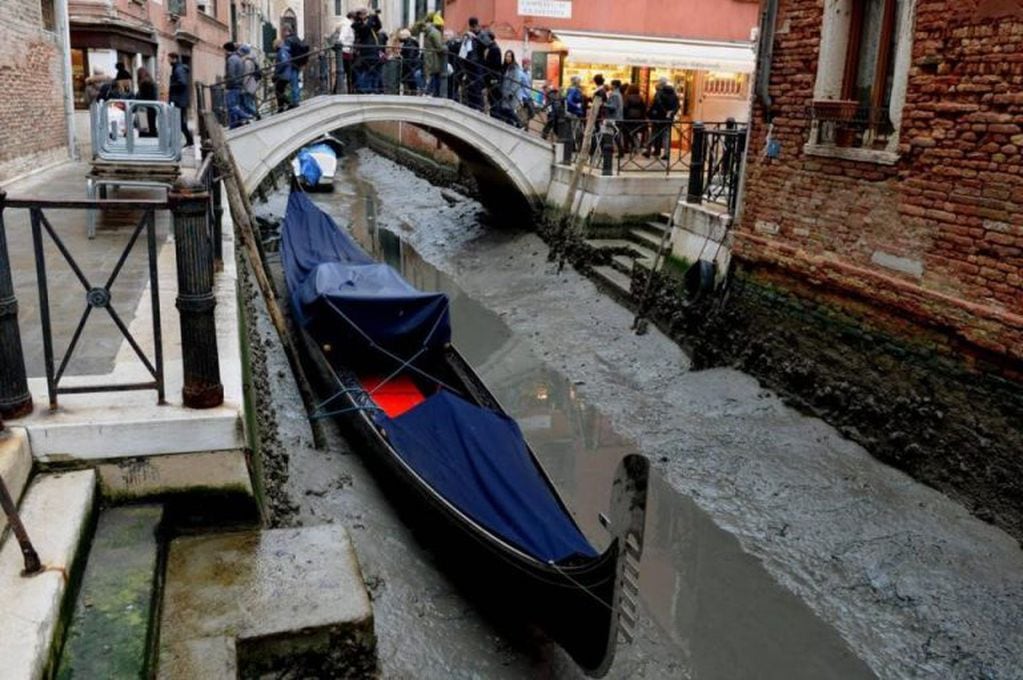 A un mes de las inundaciones, Venecia atraviesa un periodo de sequías conocido como “sequías de la Befana” (Foto: AFP)