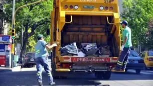 Contra las bolsas. El objetivo es que en 2018 toda la basura de Córdoba se deposite en contenedores (Sergio Cejas/La Voz)