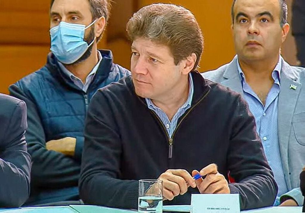 Melella, acompañado de los secretarios Alejandro Aguirre y Maximiliano D’Alessio, participó del encuentro donde se anunció el aumento de la producción de hidrocarburos en Argentina.