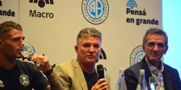 Presentación del nuevo sponsor banco Macro en la camiseta del Club Belgrano