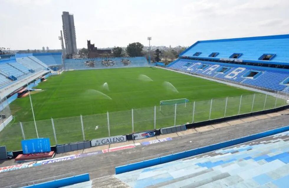 El Gigante de Alberdi, vacío. A los clubes le costará enormemente sobrellevar la crisis por el coronavirus.