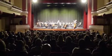 Orquesta Filarmónica de Alvear en el teatro Mendoza