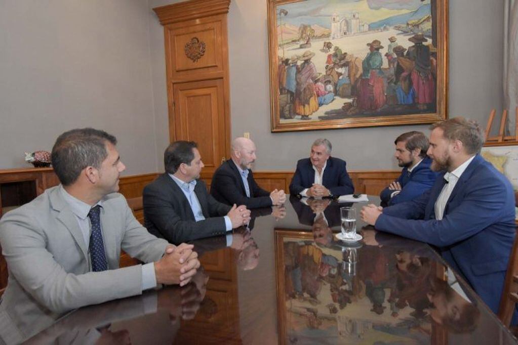 Los ejecutivos de la cadena mayorista se reunieron con el gobernador Morales, el ministro Lello Ivasevich y el secretario Rosetto.