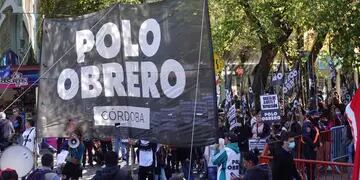 Manifestación del Polo Obrero Córdoba ante el Anses, por la caída del sistema
