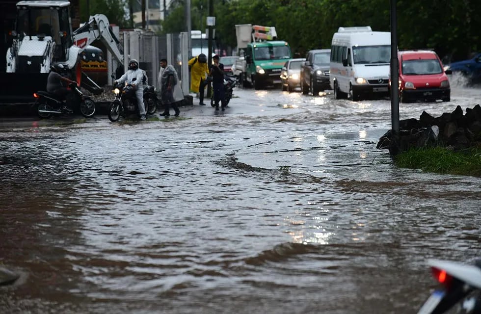 Calles inundadas en la ciudad de Córdoba luego del temporal.