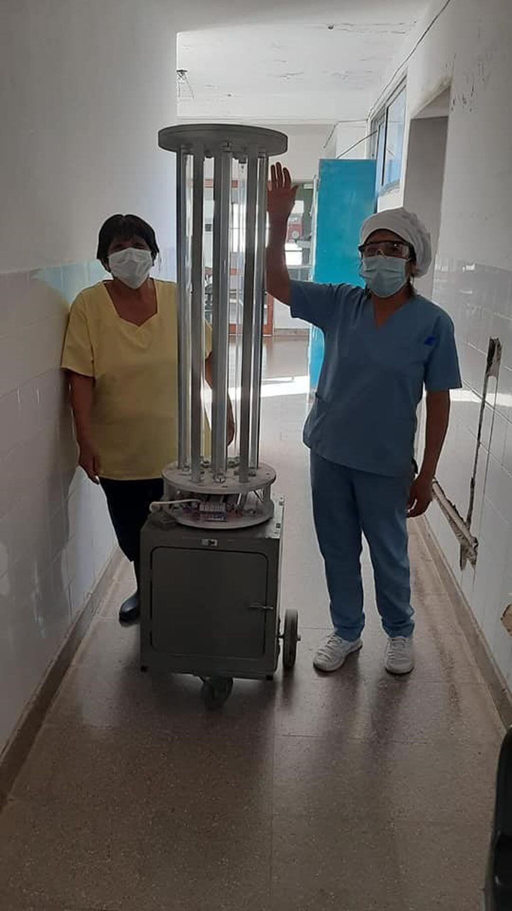 Estudiantes diseñaron un robot que esteriliza el hospital de Campo Quijano (Facebook Hospital Dr. Francisco Herrera - Campo Quijano)