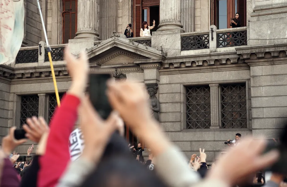 Dirigentes peronistas quieren realizar una marcha en todo el país en apoyo a Cristina Kirchner. Foto Clarín