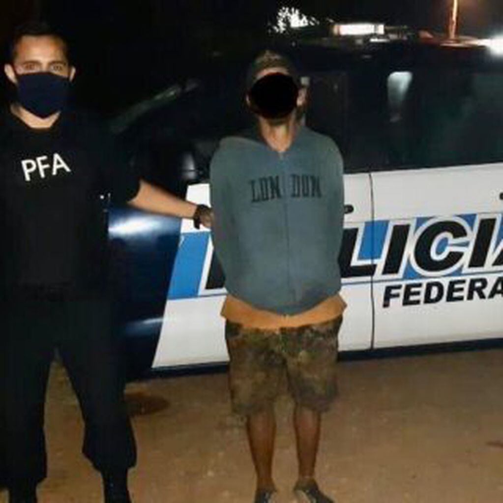 Puerto Iguazú: la División Triple Frontera de la Policía Federal Argentina logró capturar a dos sospechosos.