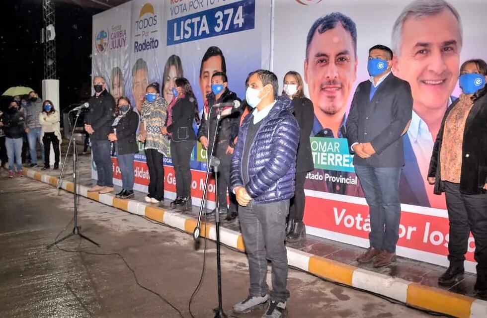 "El compromiso y la responsabilidad dan frutos", sostuvo Omar Gutiérrez en un mitin político en Rodeíto.