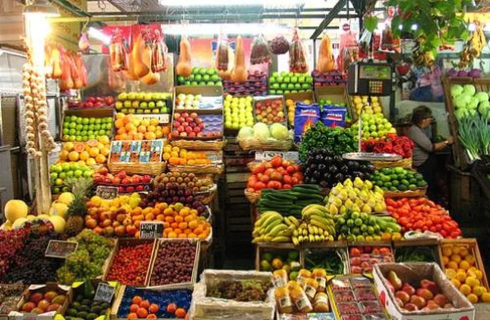 Según un relevamiento realizado por la Unión Frutihortícola Argentina en Mendoza en lo que va del año algunas verduras y frutas ya aumentaron el 100%. Gentileza