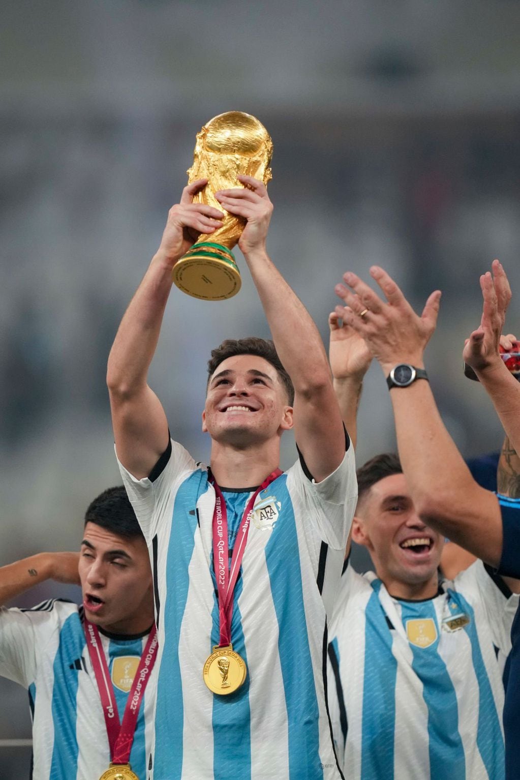 Julián Álvarez y la Copa del Mundo. Una imagen para siempre. (Prensa Fifa).