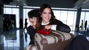 Bad Bunny y Kendall Jenner para Gucci