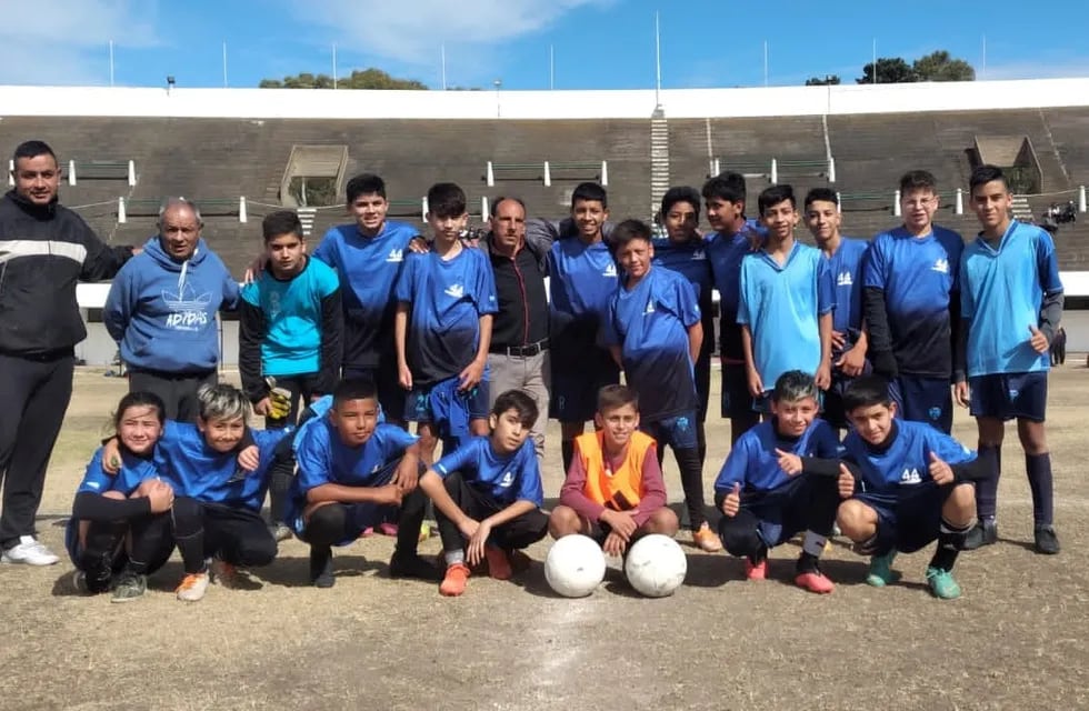 FC Puerto Belgrano debutó en los torneos de Menores de la Liga del Sur.