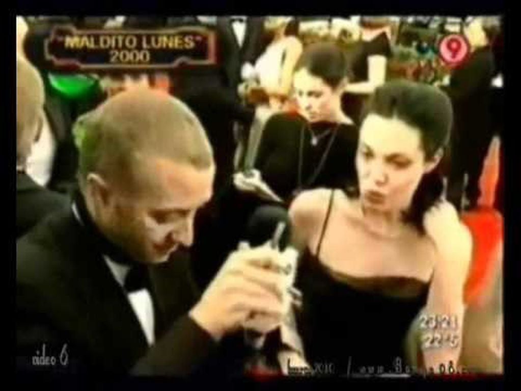 Andy Kusnetzoff junto a Angelina Jolie durante su ciclo Maldito Lunes (Telefé)