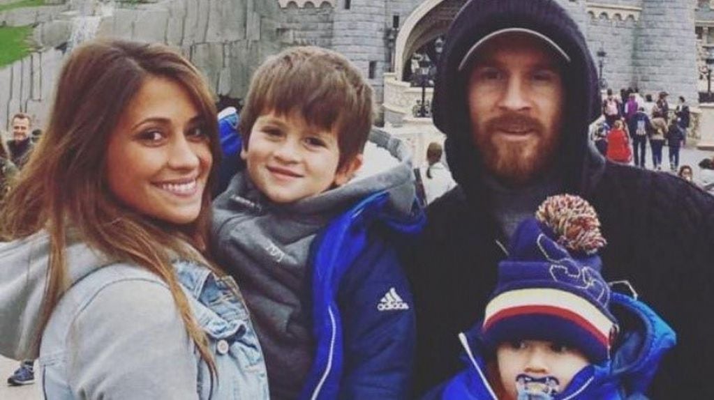 Messi junto a su familia (Web)