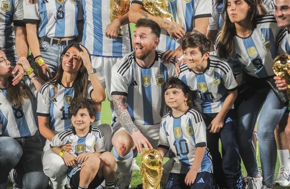 La familia se reunió en Argentina luego la primera parte de la gira de la Selección por Asia.