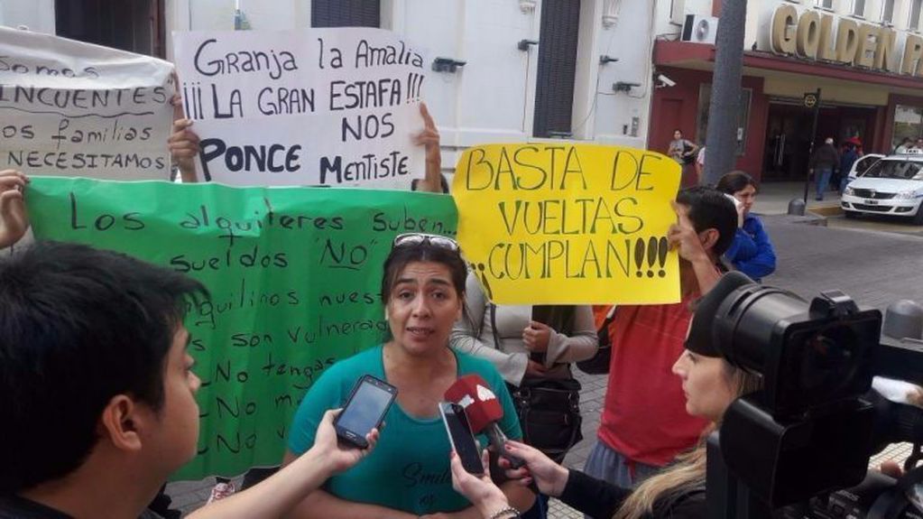 Vecinos protestaron frente al Municipio de San Luis