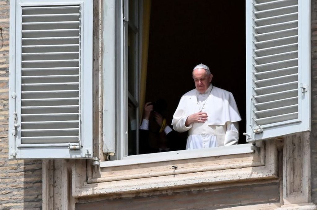 El papa Francisco consideró este domingo "un signo de esperanza y un regalo para toda la sociedad" 
 (Foto: Andreas SOLARO / AFP)