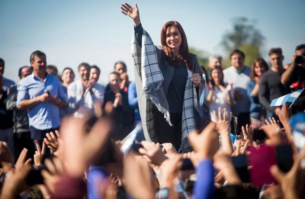 La ex presidenta y candidata al Senado Cristina Fernández de Kirchner participó en un acto de campaña en Mar del Plata.  (DPA)