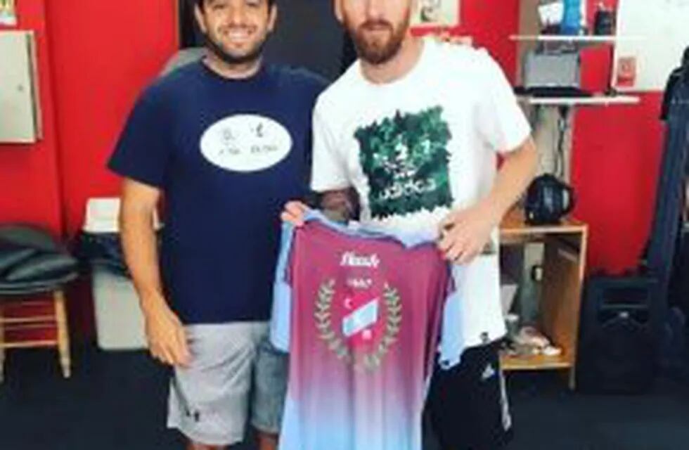 Messi con la camiseta de Plaza