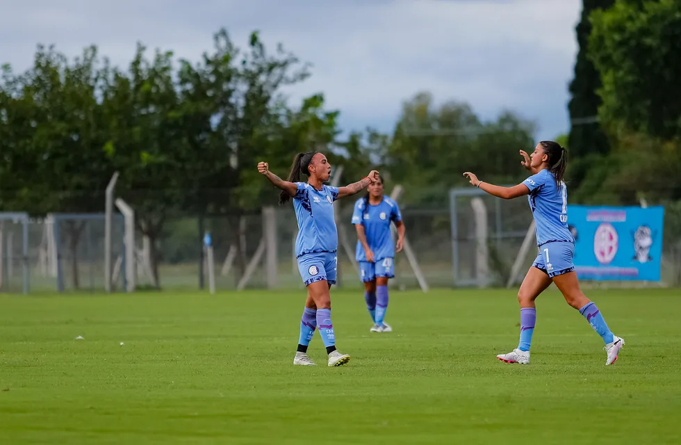 Belgrano se reencontró con el triuinfo en el torneo de fútbol femenino de AFA, con el 2-0 sobre Huracán en el Armando Pérez (@Belgrano).