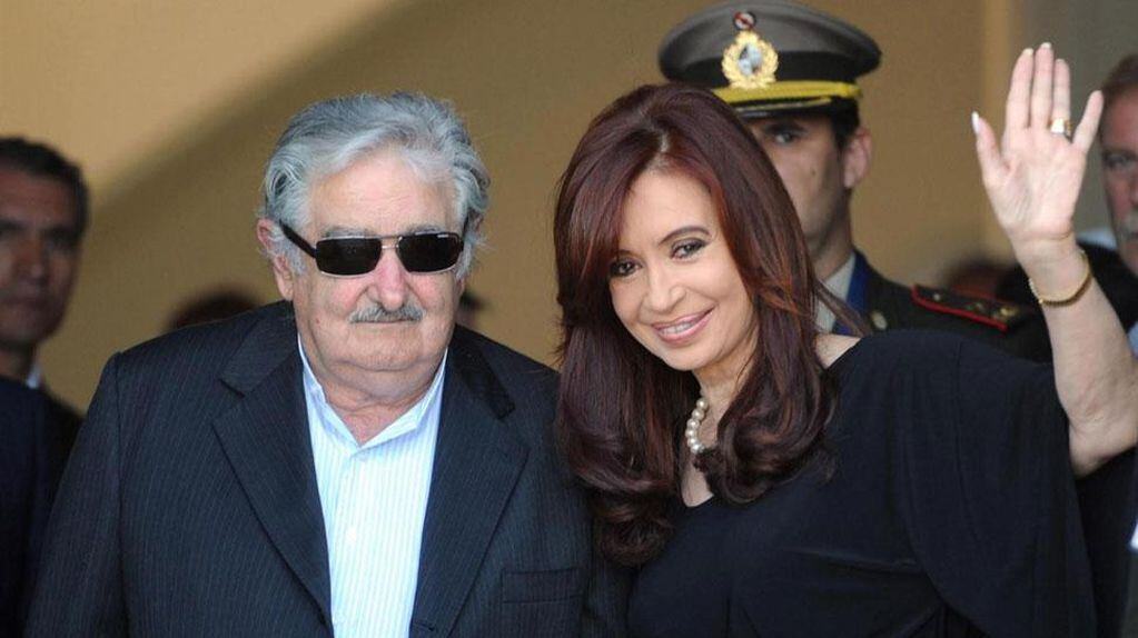 Pepe Mujica junto a Cristina Kirchner.