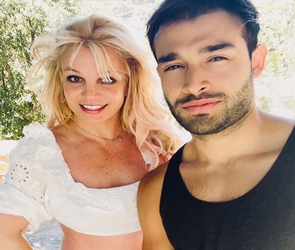 Britney Spears anunció su casamiento con Sam, su novio y entrenador personal. (Foto: Instagram)