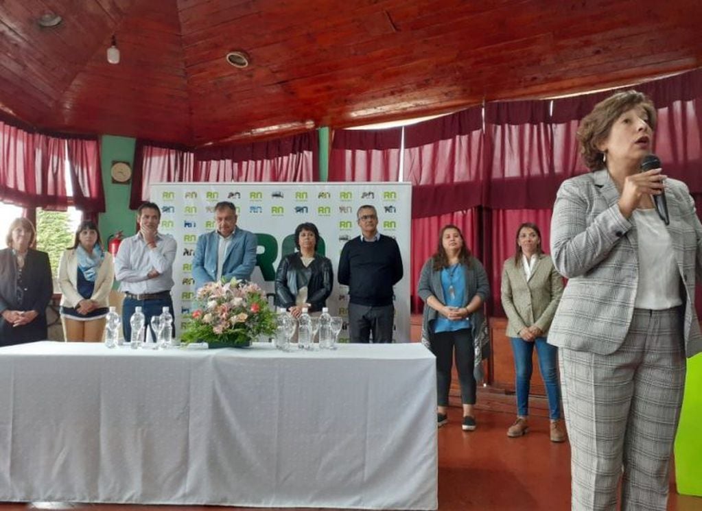Arabela Carreras, durante su visita de este viernes en Bariloche (web).
