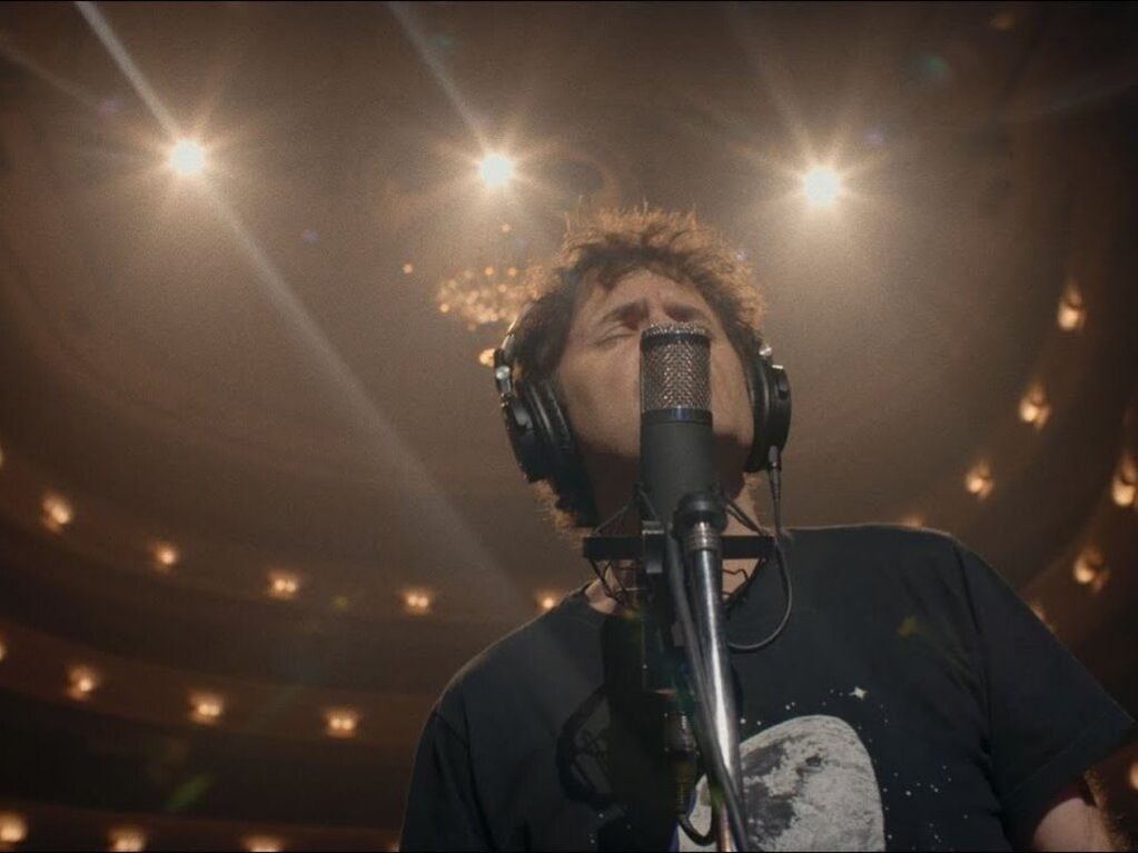 Andrés Ciro Martínez grabando con la Orquesta local de Mendoza.