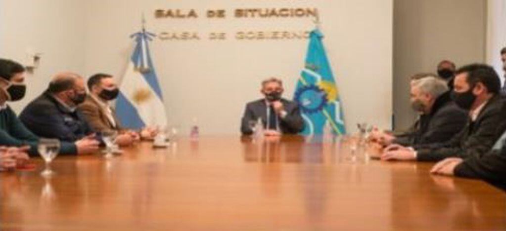 Gobierno de Chubut firmó un convenio con Petrominera.
