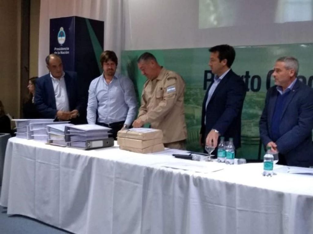 Se presentaron seis empresas para la reconstucción del puente Ezcurra - 2