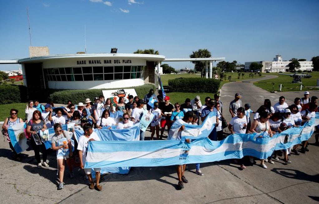 Familias de los 44 tripulantes del ARA San Juan siguen reclamando Justicia. (AP Photo/Vicente Robles)